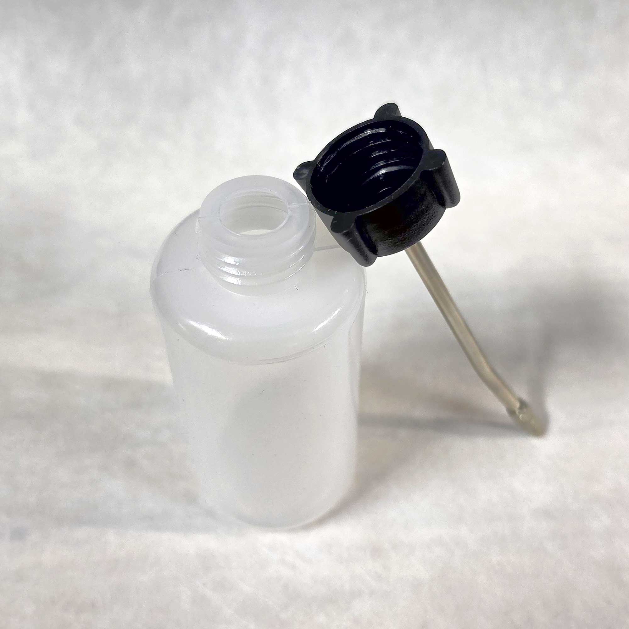 Deluxe Plastic Oiler
